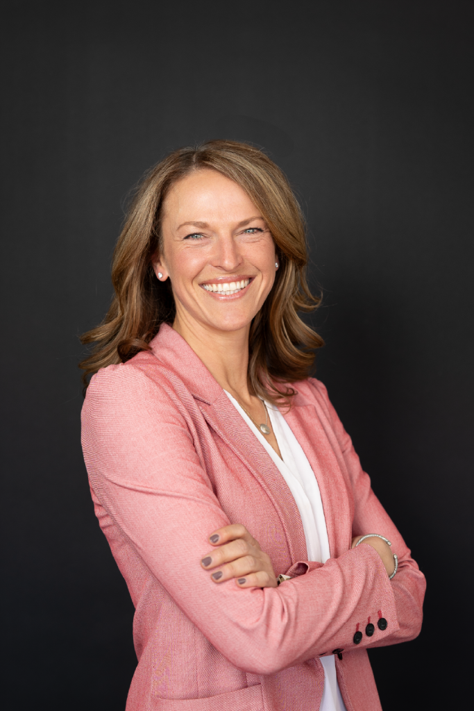Cassie Coppersmith Martin, Consultant