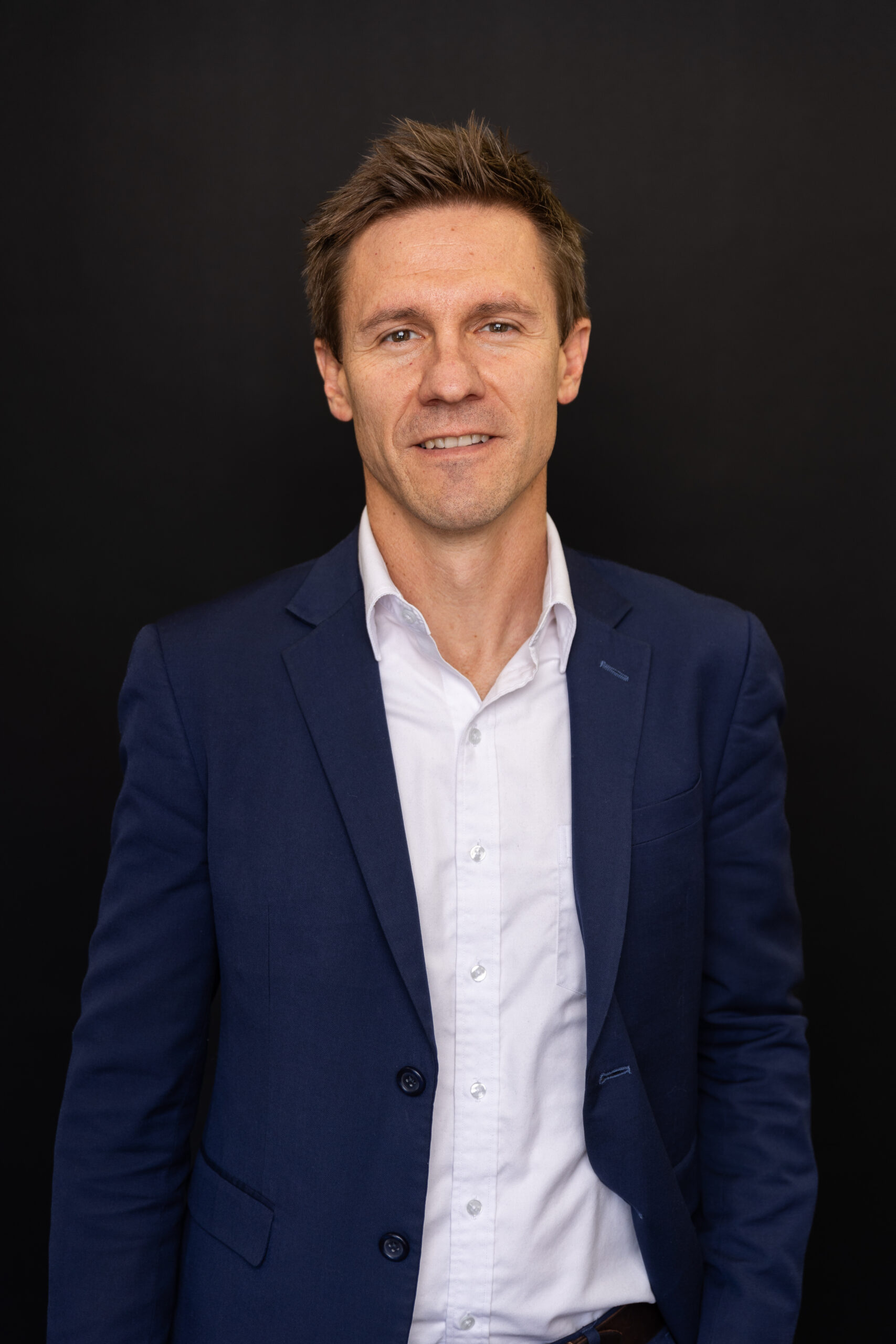 Dr. Andrew Hoskins